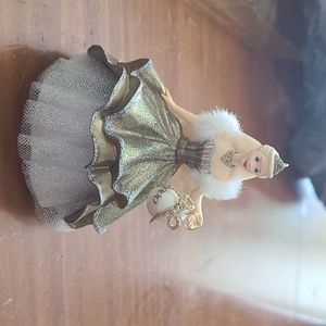 2000 holiday barbie ornament